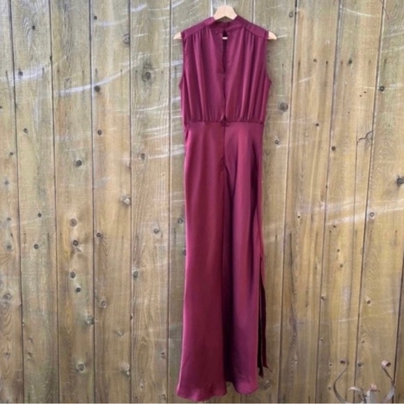 Classy Wine Burgundy Satin Mock Neck Maxi Dress 🌿 - Picture 7 of 8